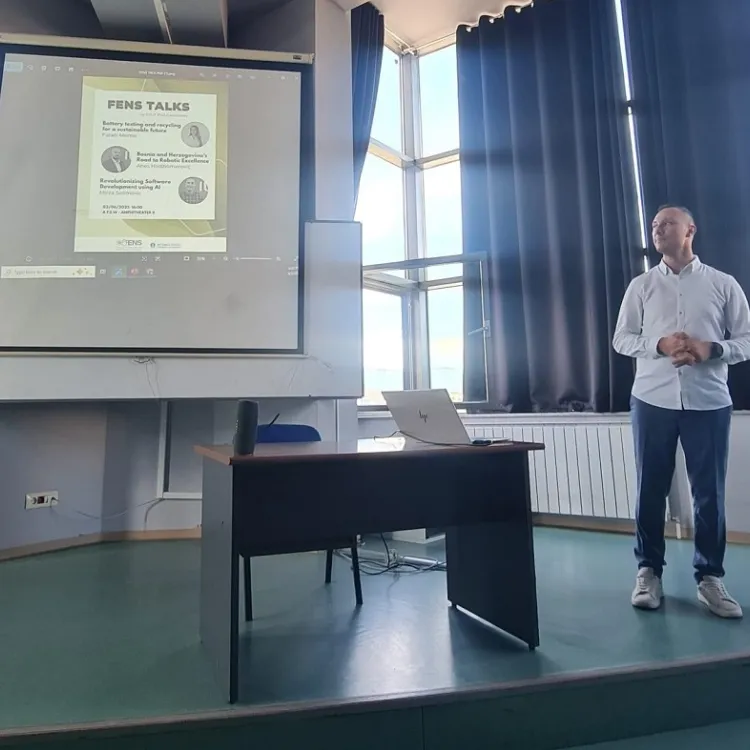 FENS TALKS: IUS IT PhD Students Share Industry Experience